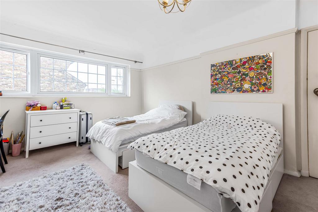 Flat  hmond Road West-5.JPG