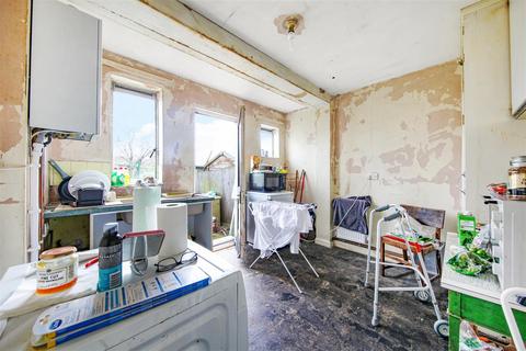117 Bridge Road, London, NW10 9DG
