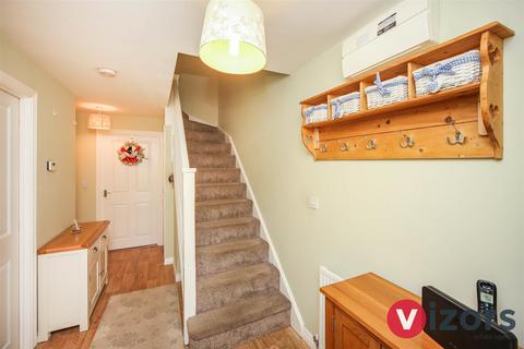 20 Aston Close, Redditch, B98 7GA