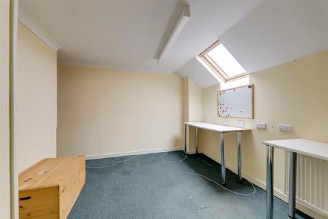 50 Cecil Road, Lancing, BN15 8HP