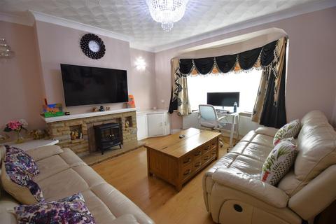 12 Normanhurst Avenue, Bexleyheath, DA7 4TT