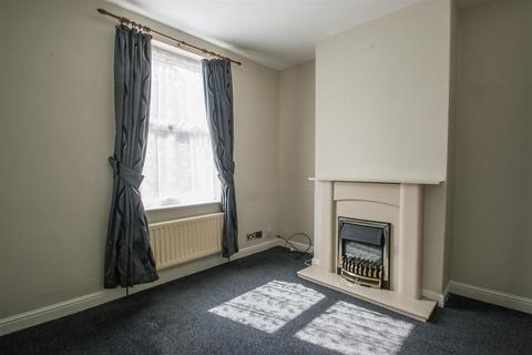 2 bedroom end of terrace house to rent - Chatsworth Terrace, York