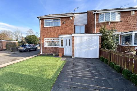 3 bedroom end of terrace house for sale - Salters Close, Newcastle Upon Tyne