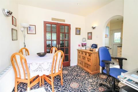 63 Kings Road, Bradford, BD2 1DY