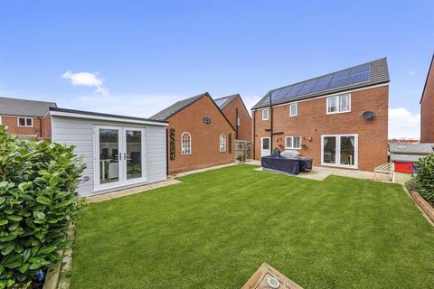 4 bedroom detached house for sale - Thornton Avenue, Barton Seagrave NN15