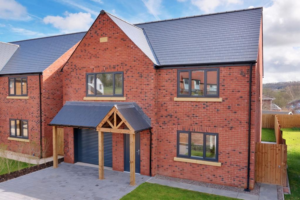 Wye Close, Wilton, RossonWye, HR9 4 bed detached house for sale £