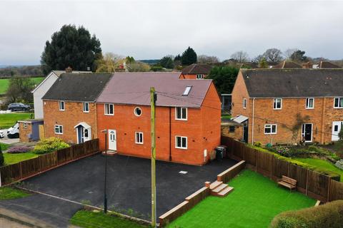 8 Common Lane, Cutthorpe, Chesterfield, S42 7AN