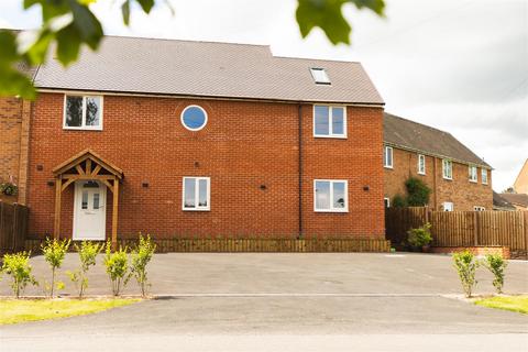 8 Common Lane, Cutthorpe, Chesterfield, S42 7AN