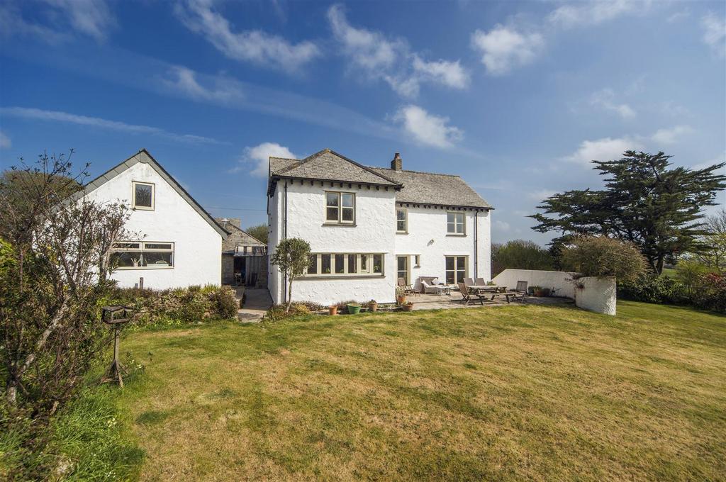 Brill, Falmouth TR11 5 bed detached house for sale £900,000