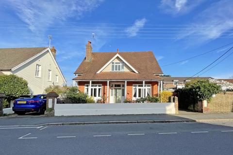 4 bedroom detached house for sale, Woodsland Road, Hassocks, West Sussex, BN6 8HE