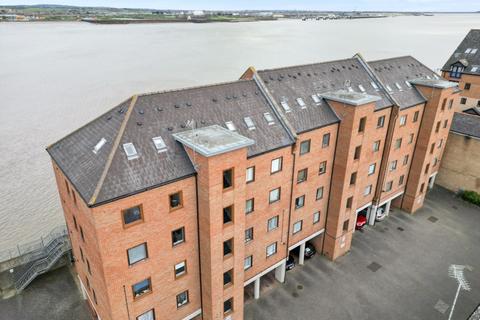 2 bedroom apartment for sale, Russell Quay, West Street, Gravesend, Kent, DA11