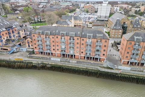 2 bedroom apartment for sale, Russell Quay, West Street, Gravesend, Kent, DA11