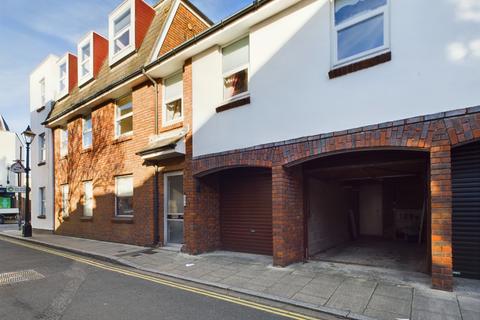 3 bedroom flat to rent, Old Portsmouth, Portsmouth PO1