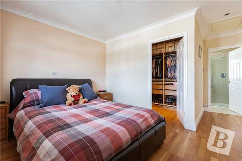 30 Ayr Way, Romford, RM1 4UH