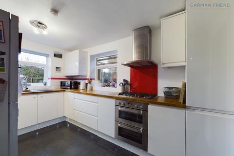 3 bedroom semi-detached house for sale - Queens Road, Vicars Cross, CH3