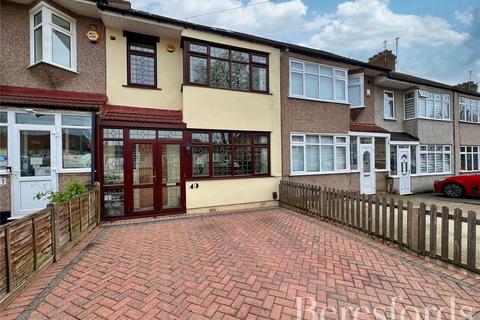 49 Primrose Glen, Hornchurch, RM11 2NL