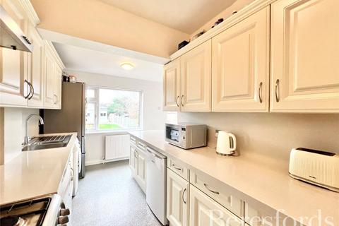 49 Primrose Glen, Hornchurch, RM11 2NL
