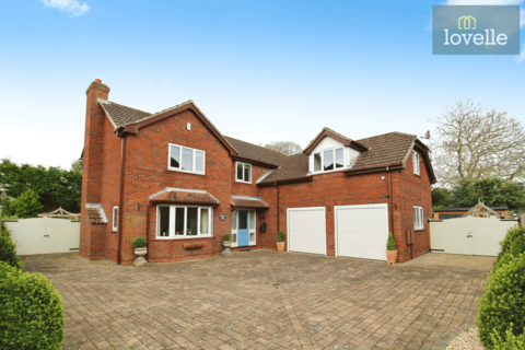 11 Augusta Oaks, Grimsby, DN34 4UG