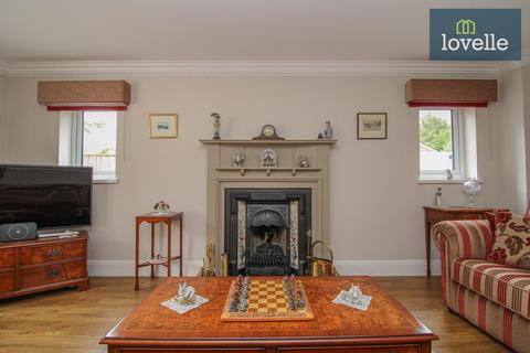 11 Augusta Oaks, Grimsby, DN34 4UG