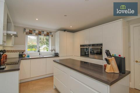 11 Augusta Oaks, Grimsby, DN34 4UG