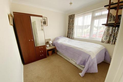 12 Compton Crescent, West Moors, Ferndown, BH22 0BZ