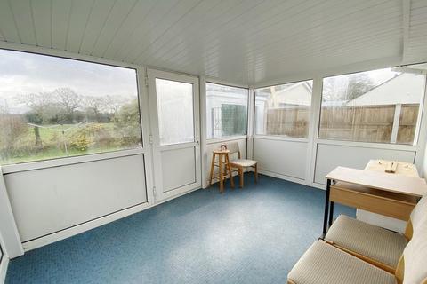 12 Compton Crescent, West Moors, Ferndown, BH22 0BZ