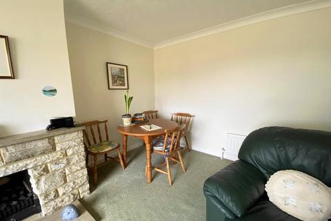 12 Compton Crescent, West Moors, Ferndown, BH22 0BZ