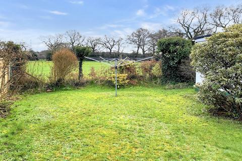 12 Compton Crescent, West Moors, Ferndown, BH22 0BZ