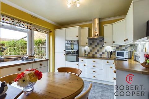 3 bedroom semi-detached house for sale, Royal Crescent, Ruislip, HA4