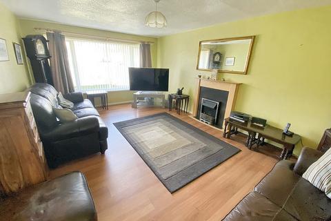 2 bedroom bungalow for sale - Ringwood Drive, Cramlington, Northumberland, NE23 1NT