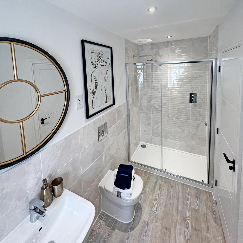Example En Suite