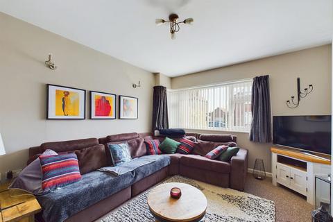 30 Ash Grove, Whitby, YO21 1HU