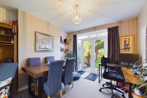 30 Ash Grove, Whitby, YO21 1HU
