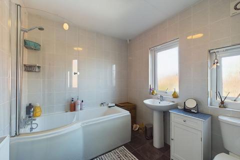 30 Ash Grove, Whitby, YO21 1HU