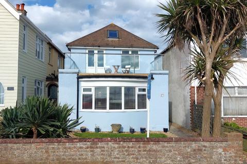 3 bedroom house to rent, Marine Parade East, Lee-on-the-Solent, PO13