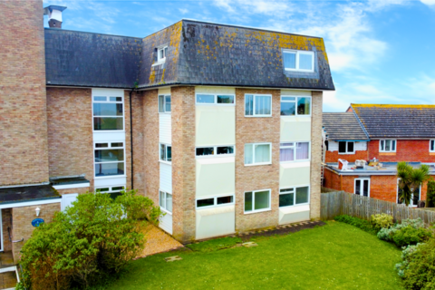 2 bedroom flat for sale, Southwood Road, Hayling Island