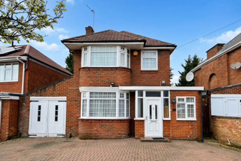Weston Drive, Stanmore, Middlesex, HA7 2EW