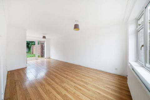 2 bedroom end of terrace house for sale - Ashford,  Surrey,  TW15