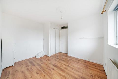 2 bedroom end of terrace house for sale, Ashford,  Surrey,  TW15