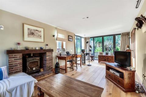 4 bedroom detached house for sale - Willow Cottage, 21a Cedar Close, Horsham, West Sussex, RH12 2BN