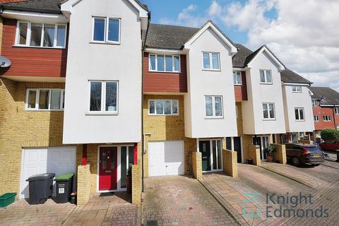 4 bedroom terraced house for sale, Friars View, Aylesford, ME20