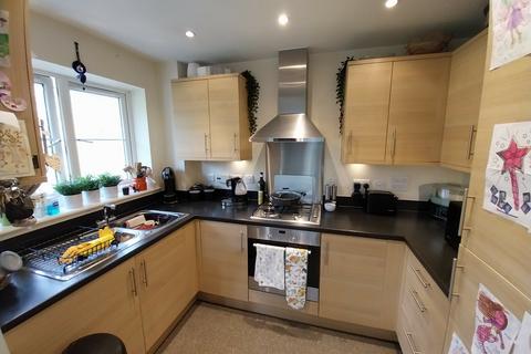 2 bedroom flat for sale, Marlpit Hill, Edenbridge