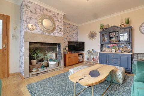 3 bedroom end of terrace house for sale - Halifax Road, Liversedge, West Yorkshire, WF15