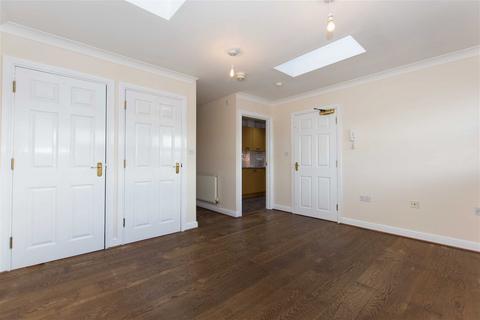 2 bedroom flat for sale, Newtown Road, Hereford, HR4 9LE