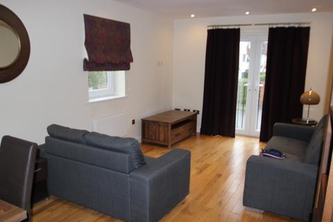 2 bedroom flat to rent, Roundhay Court, Sutherland Avenue, Leeds, West Yorkshire, LS8