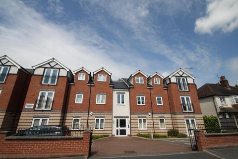 2 bedroom flat to rent, Roundhay Court, Sutherland Avenue, Roundhay, Leeds, LS8