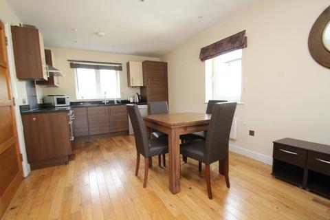 2 bedroom flat to rent, Roundhay Court, Sutherland Avenue, Roundhay, Leeds, LS8