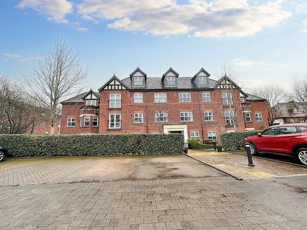 Worsley Point, Manchester M27 2 bed apartment for sale £200,000