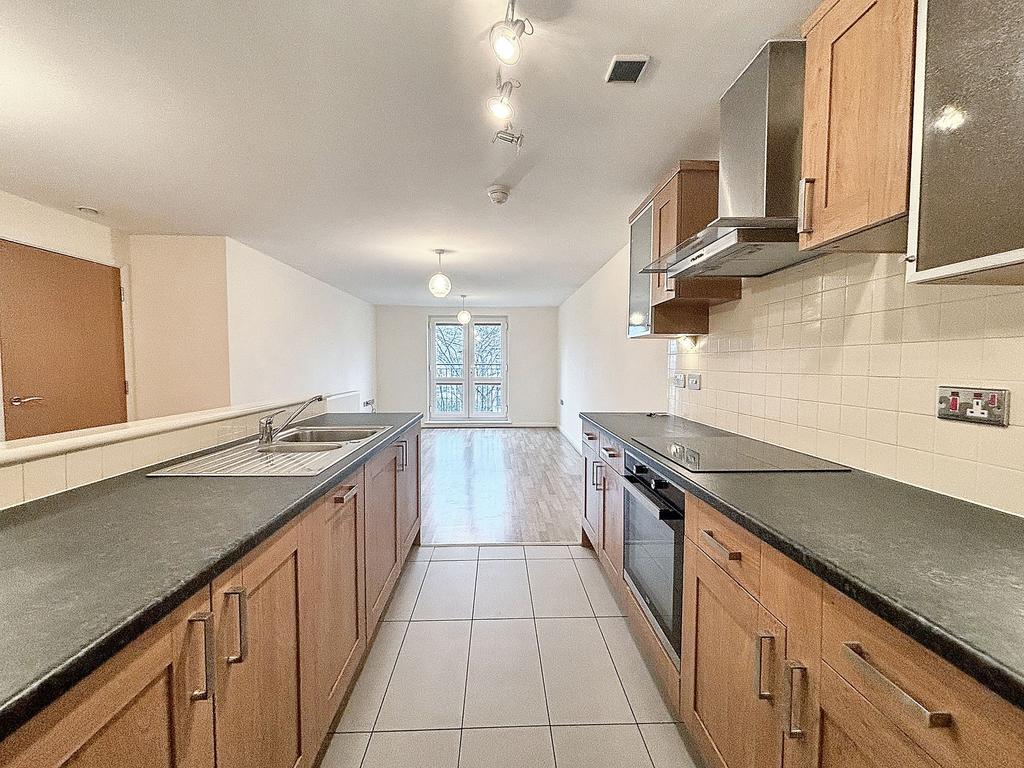 Worsley Point, Manchester M27 2 bed apartment for sale £200,000