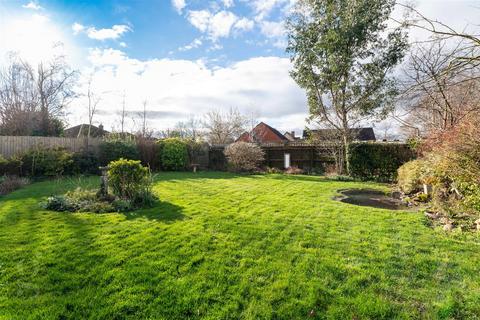 12 Dernside Close, Wellington, Hereford, HR4 8BP